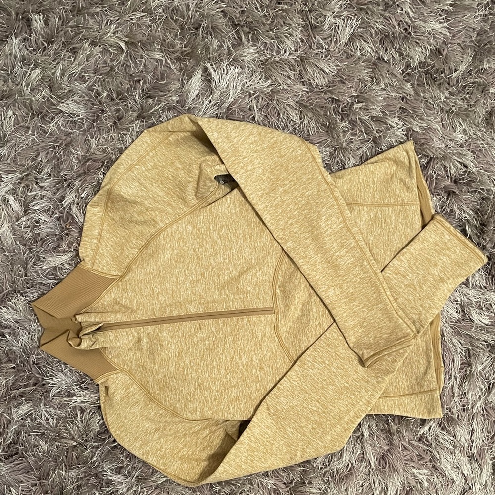 Lululemon crop pullover